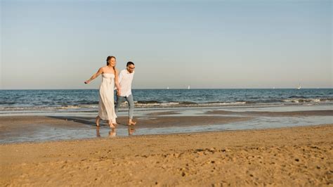 puttane al mare|'marito e moglie in spiaggia italian guardone' Search .